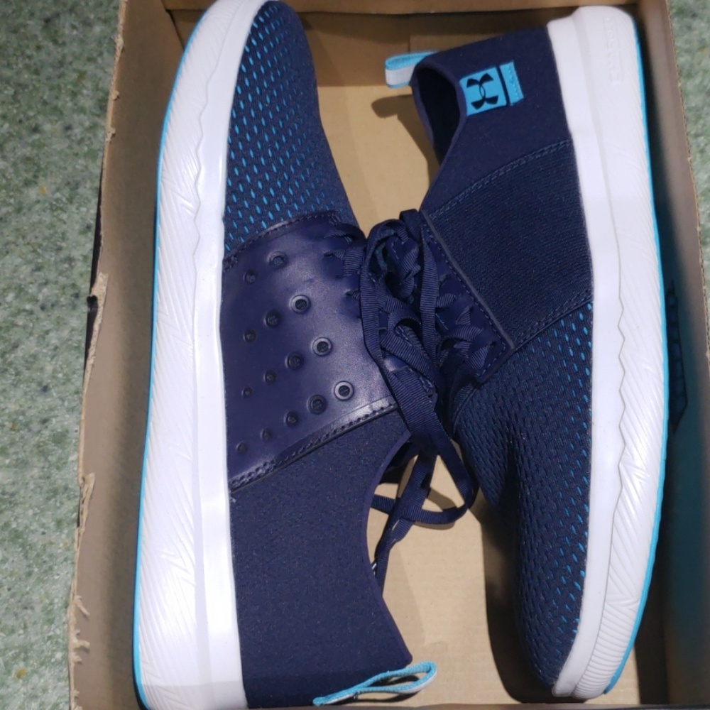 Under armour tennis shoes